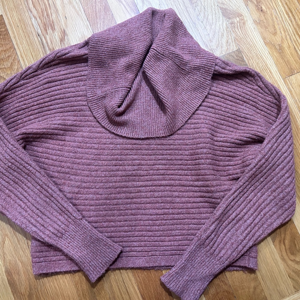 Women's Ribbed Knit Sweater - Mauve